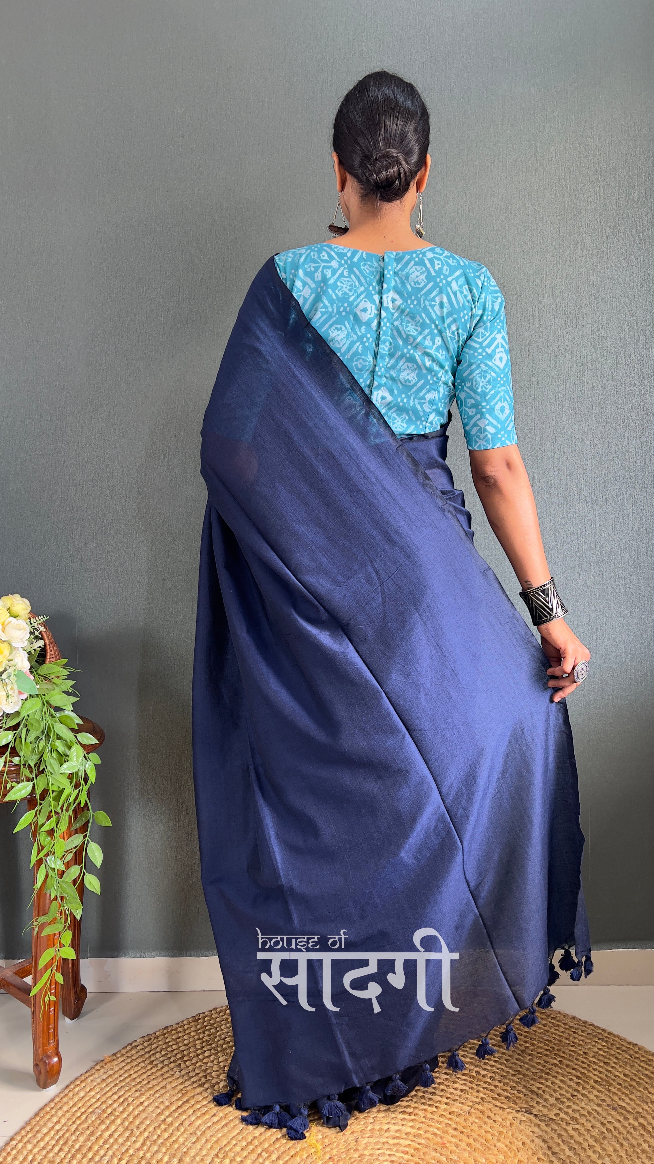 Nevy Blue Handloom Cotton Saree With Sky Printed Blouse