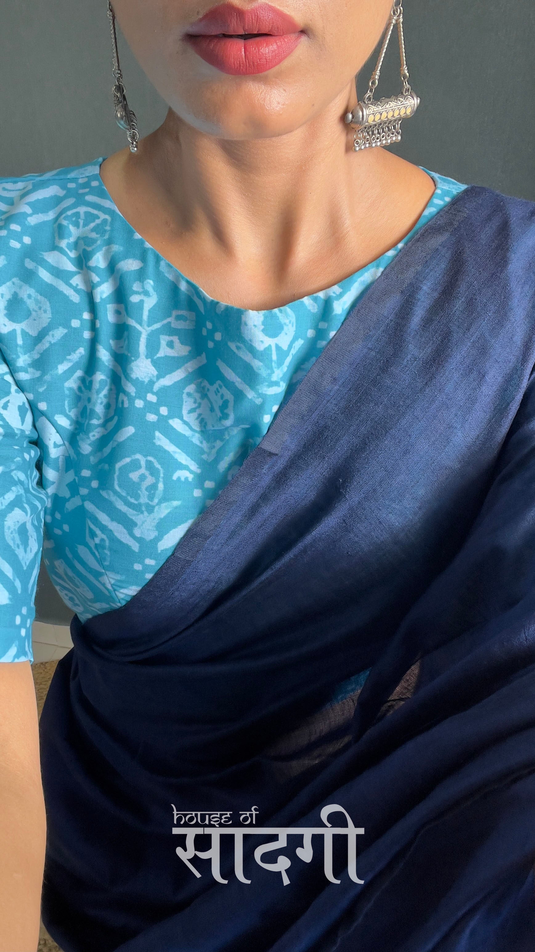 Nevy Blue Handloom Cotton Saree With Sky Printed Blouse