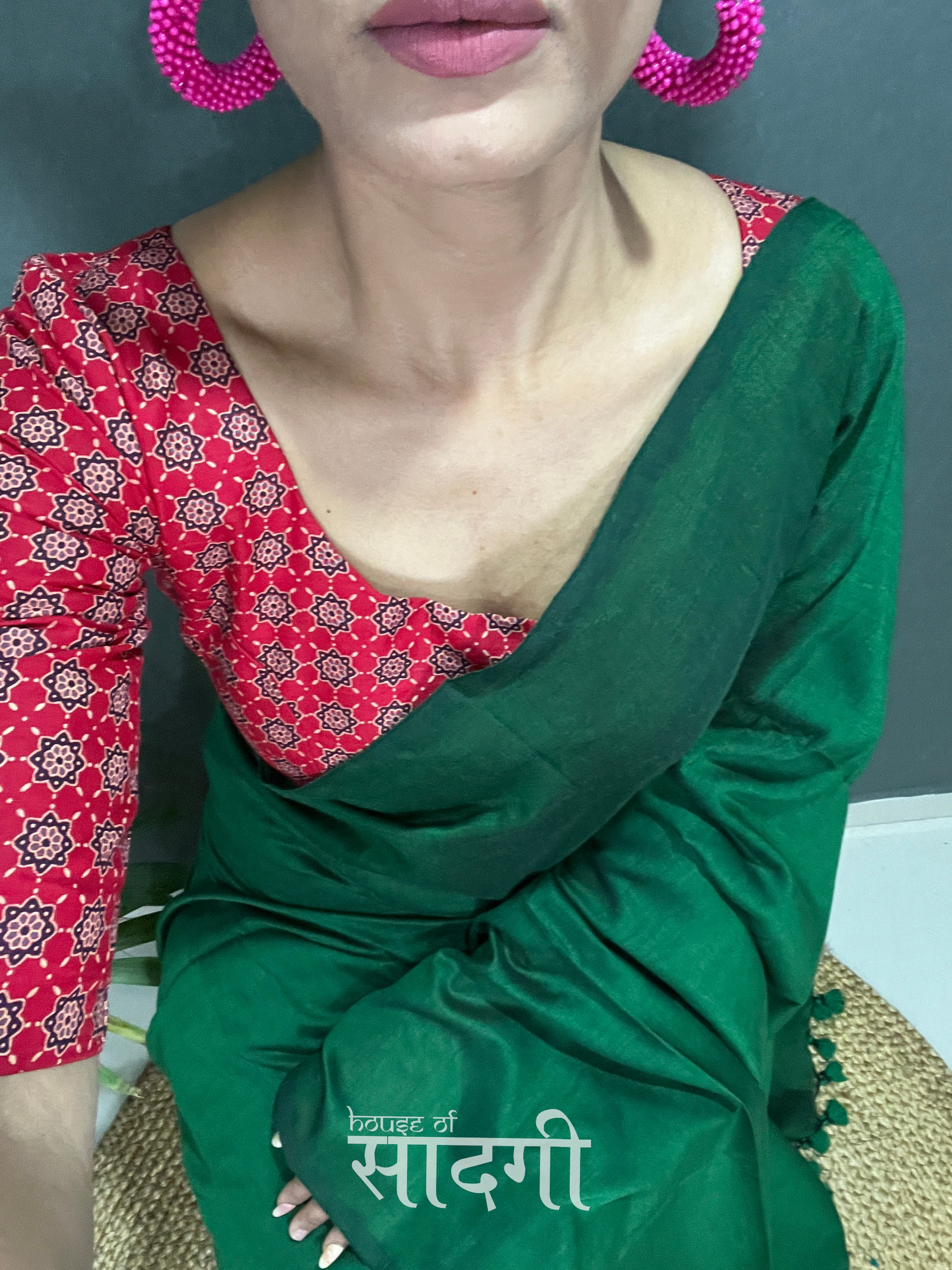 Green Handloom Cotton Saree With Red Printed Blouse