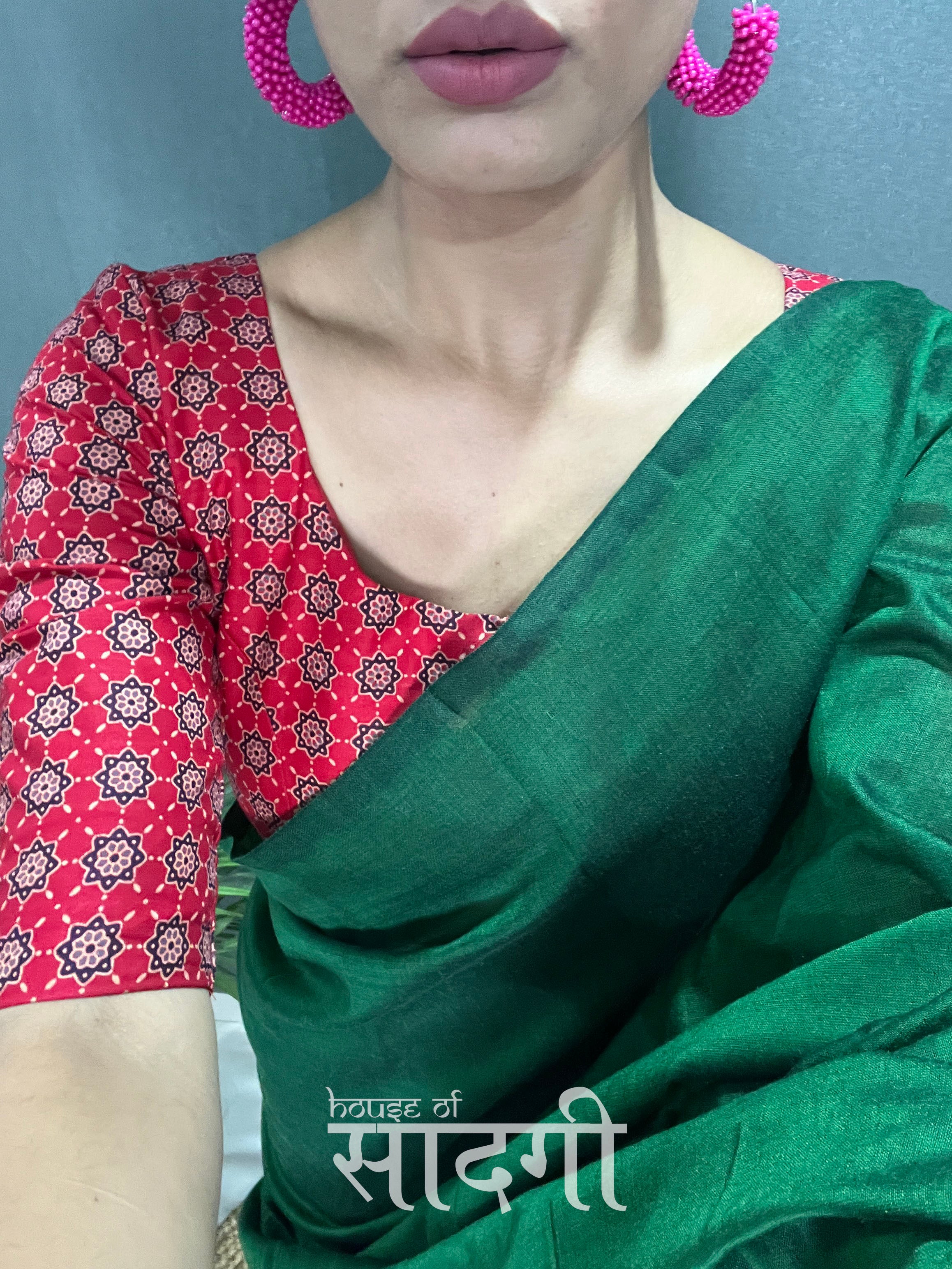 Green Handloom Cotton Saree With Red Printed Blouse