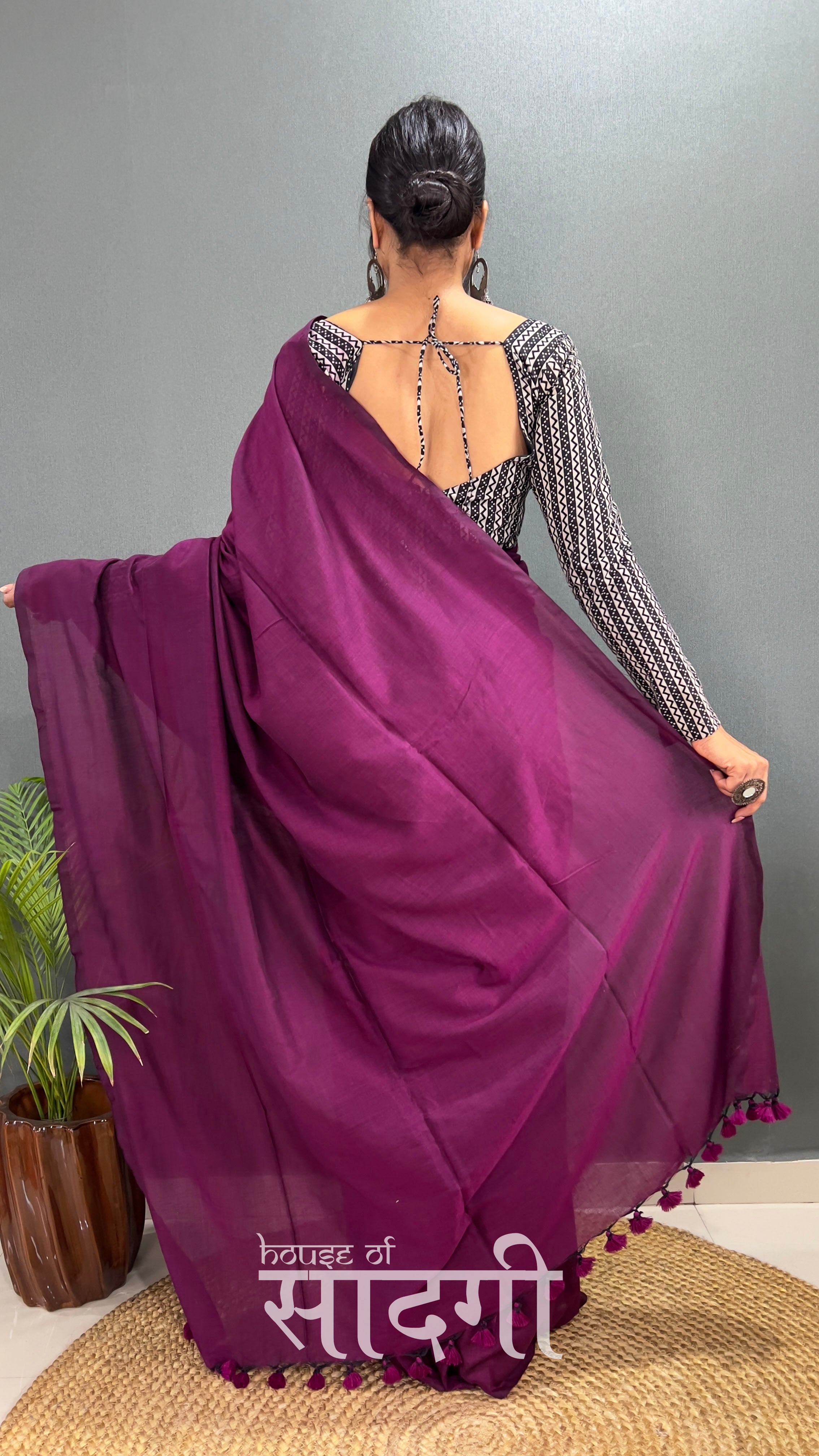 Magenta Handloom Cotton Saree With Black Printed Blouse