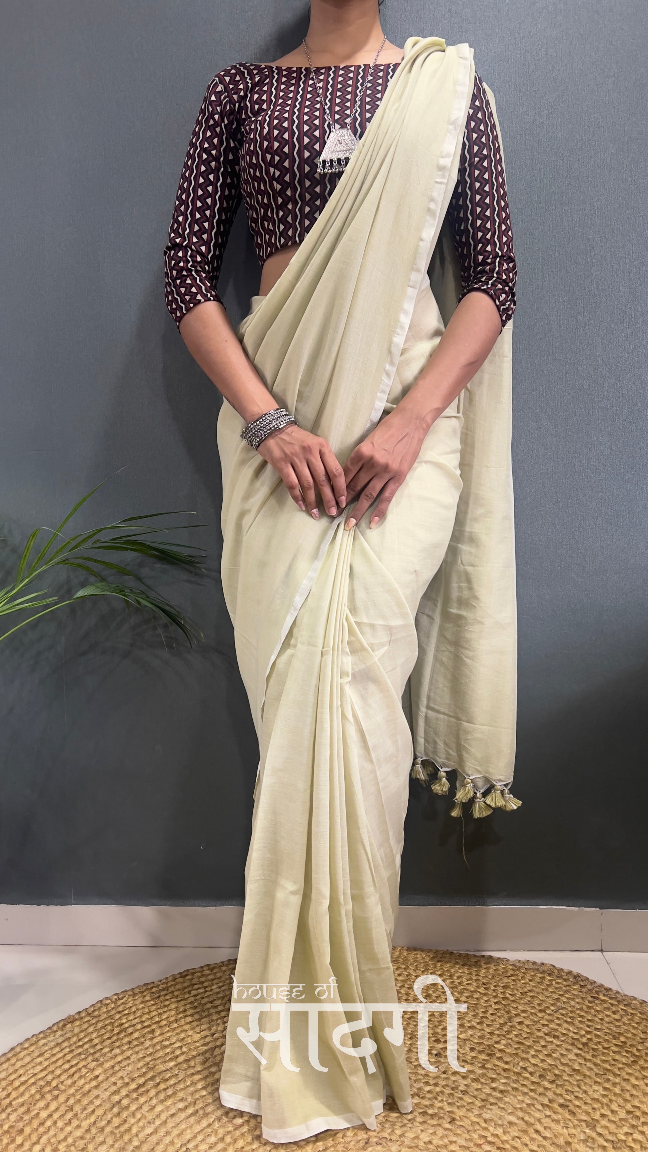 Honeydew Handloom Cotton Saree With Triangle Printed Blouse