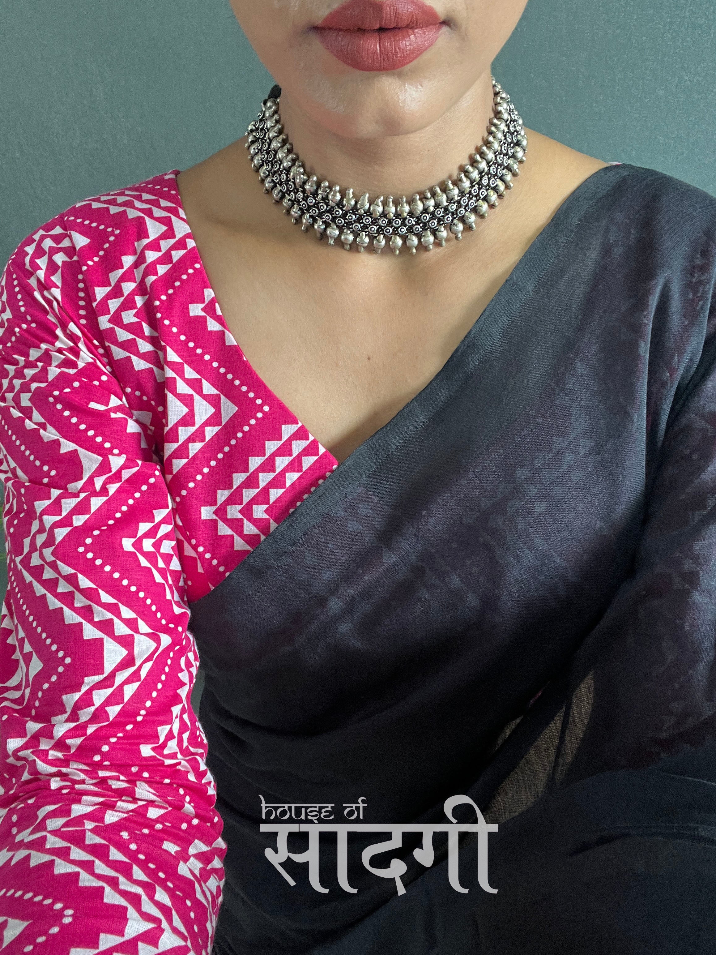 Black  Handloom Cotton Saree With Pink Zig Zag Printed Blouse