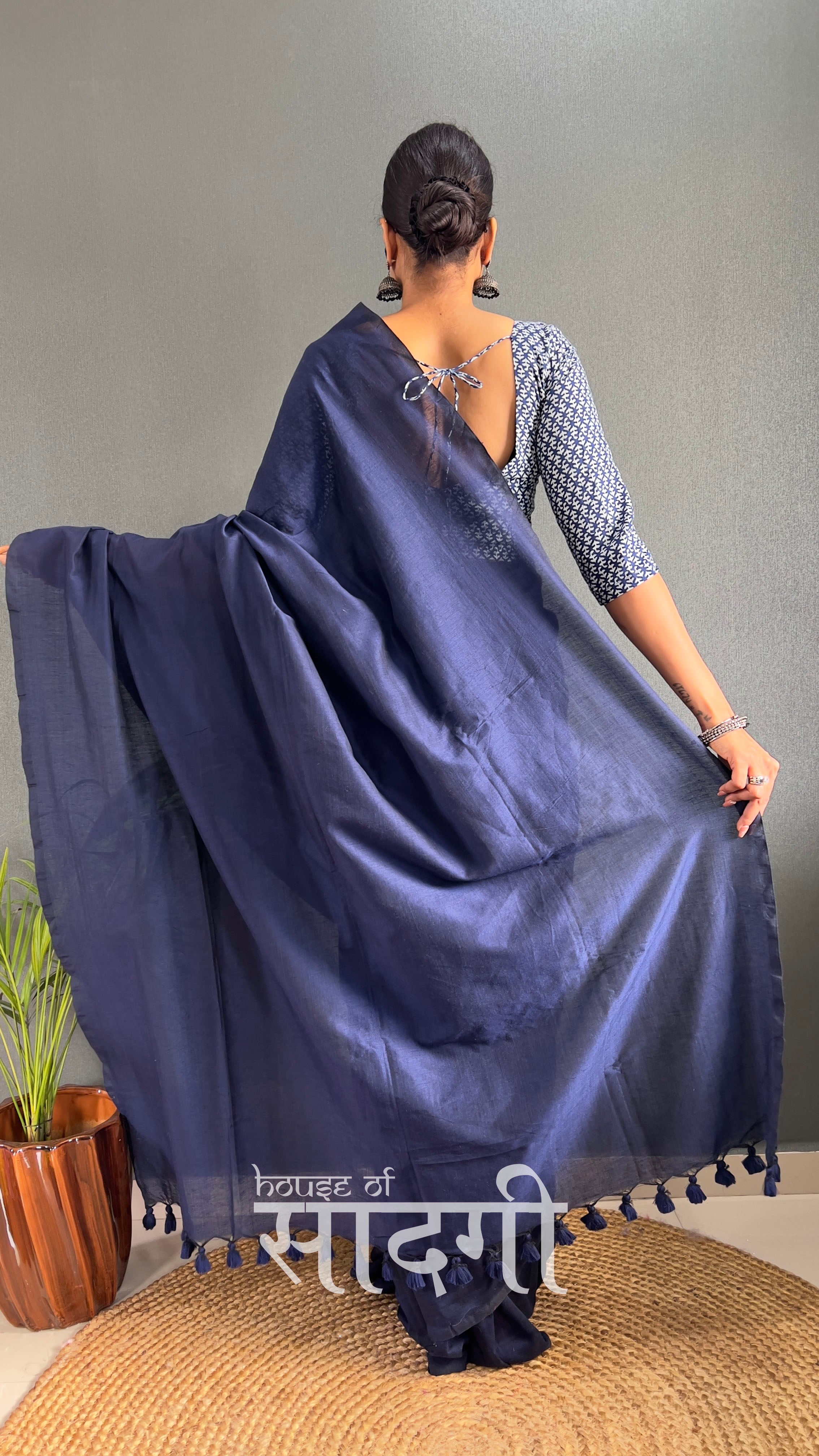 Nevy Blue Handloom Cotton Saree With Blue Printed Blouse