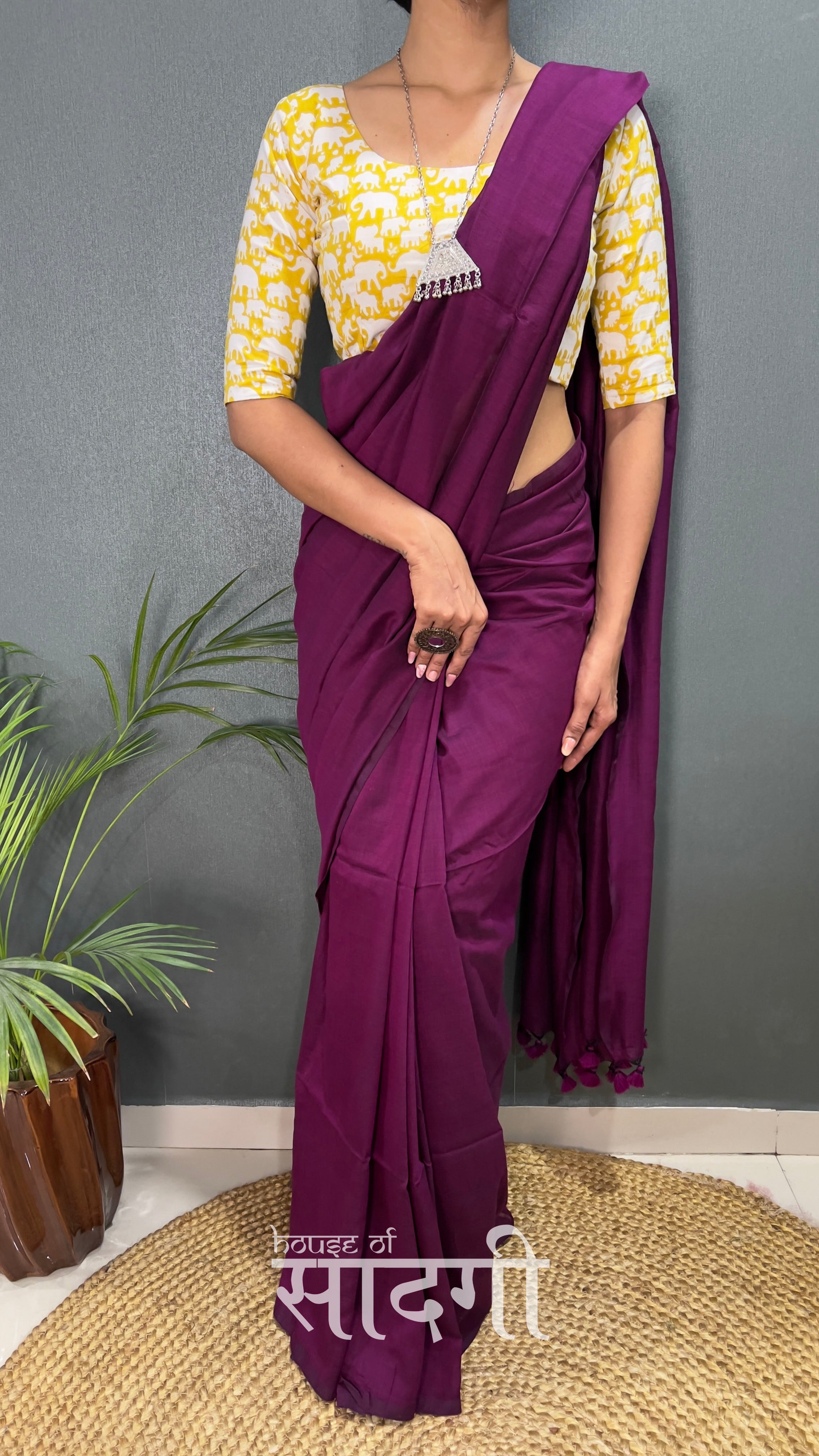 Magenta Handloom Cotton Saree With Yellow Elephant Printed Blouse