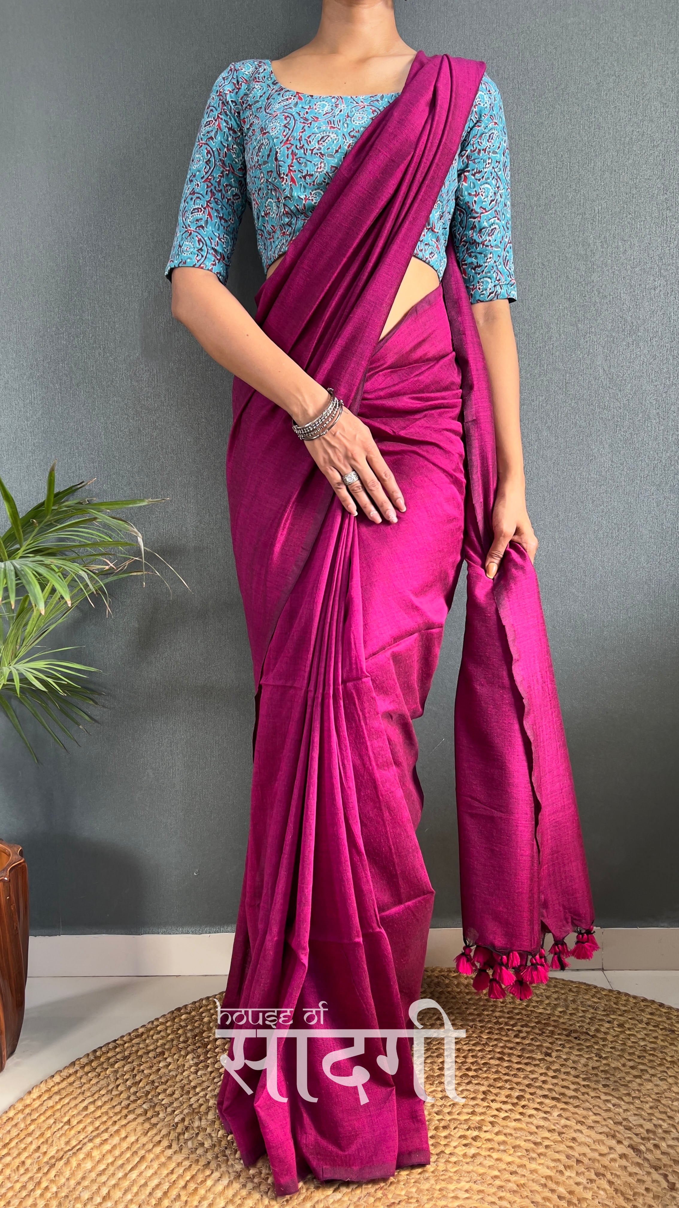 Light Wine  Handloom Cotton Saree With Sky Printed Blouse