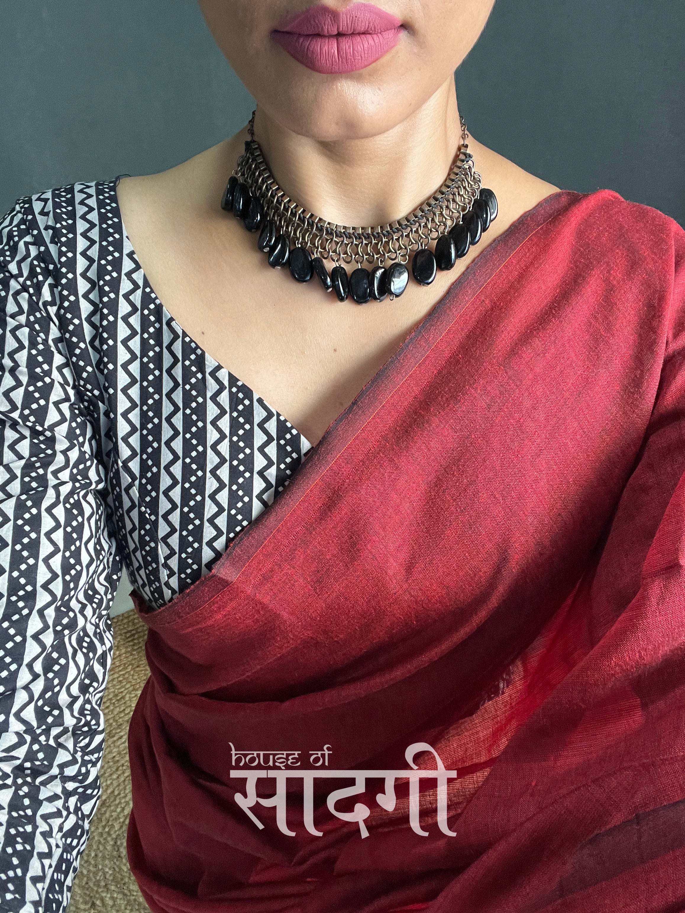 Light Maroon Handloom Cotton Saree With Black Printed Blouse