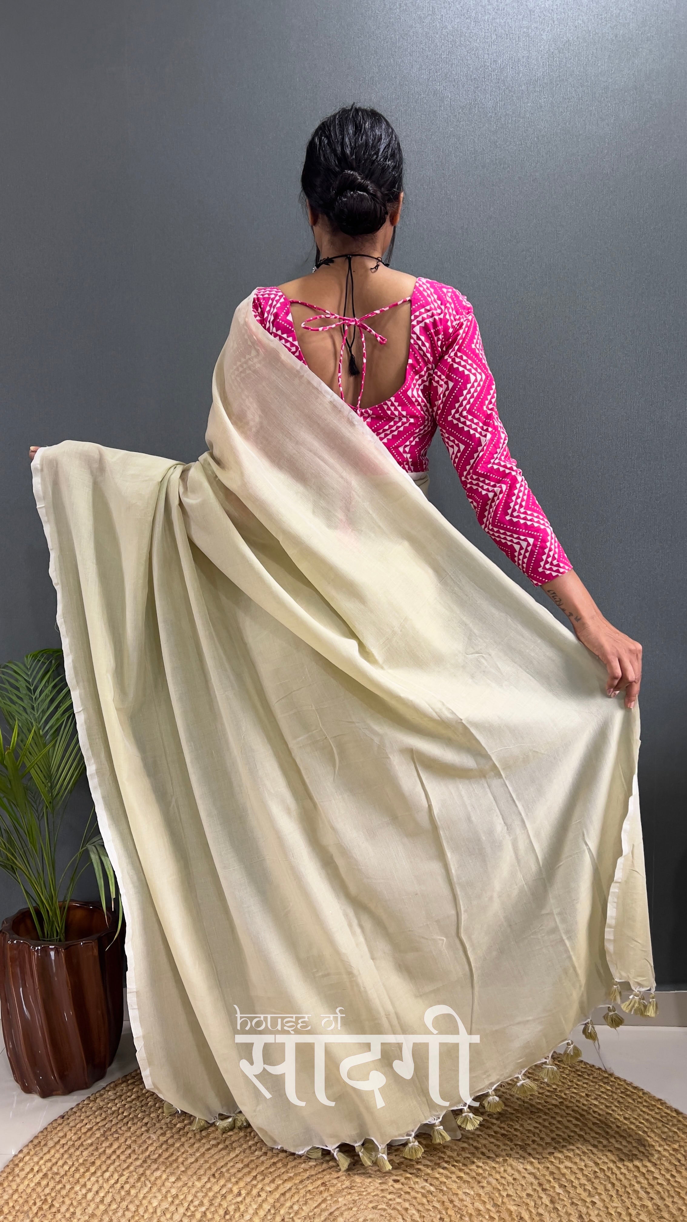 Honeydew Handloom Cotton Saree With Zig Zag Printed Blouse