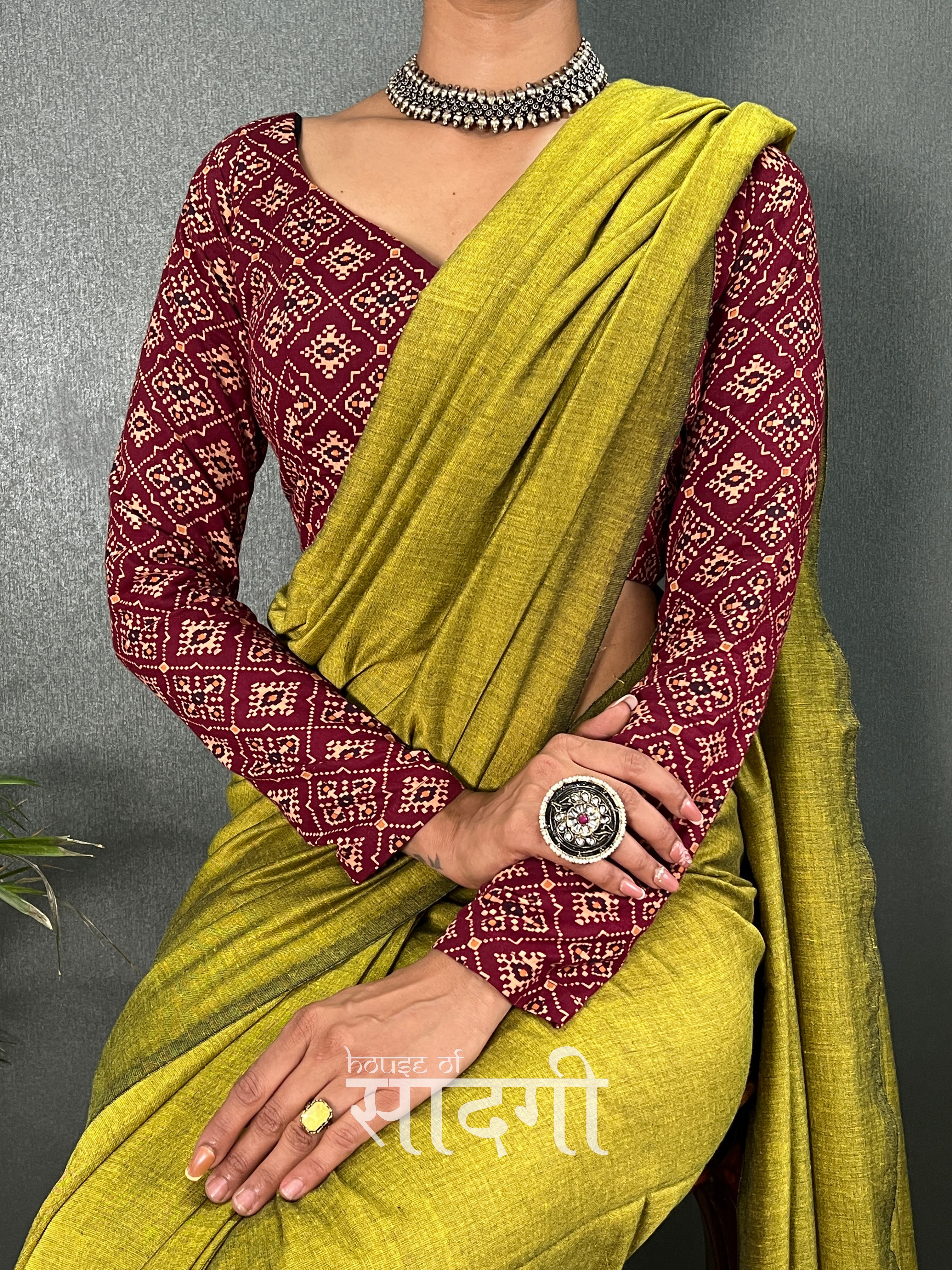 Mehndi Green Handloom Cotton Saree With Patola Printed Blouse