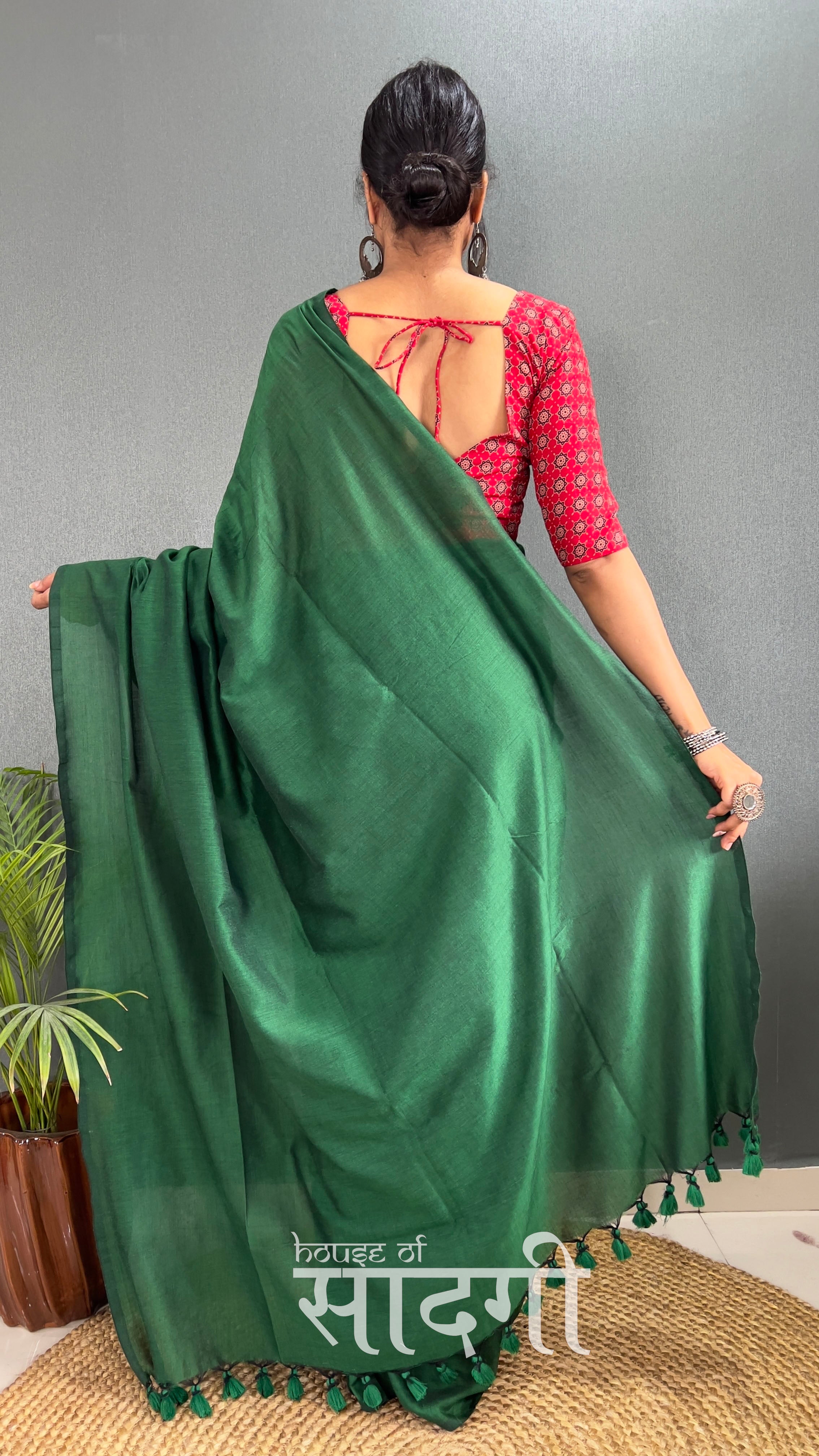 Jerry Green Handloom Cotton Saree With Red Printed Blouse