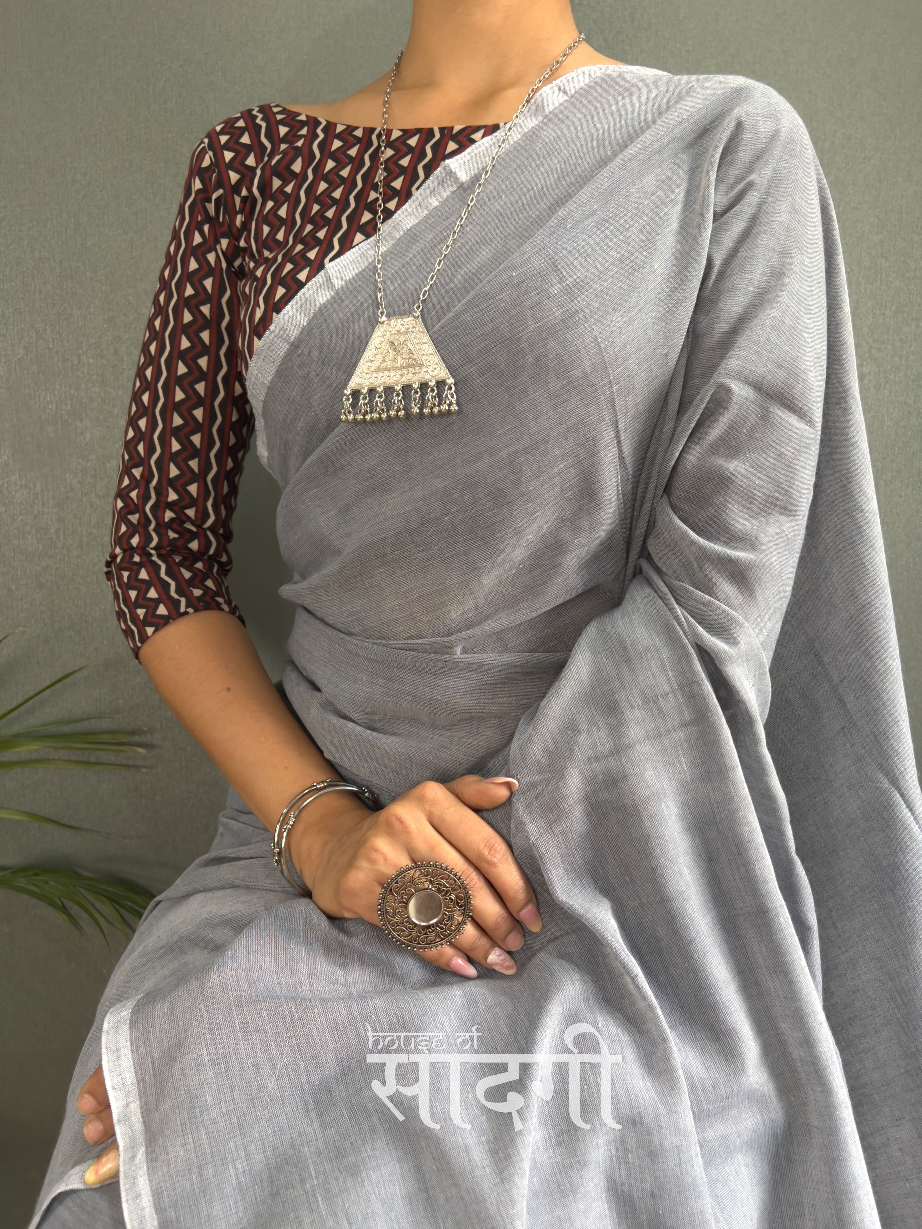 Grey Handloom Cotton Saree With Black Printed Blouse