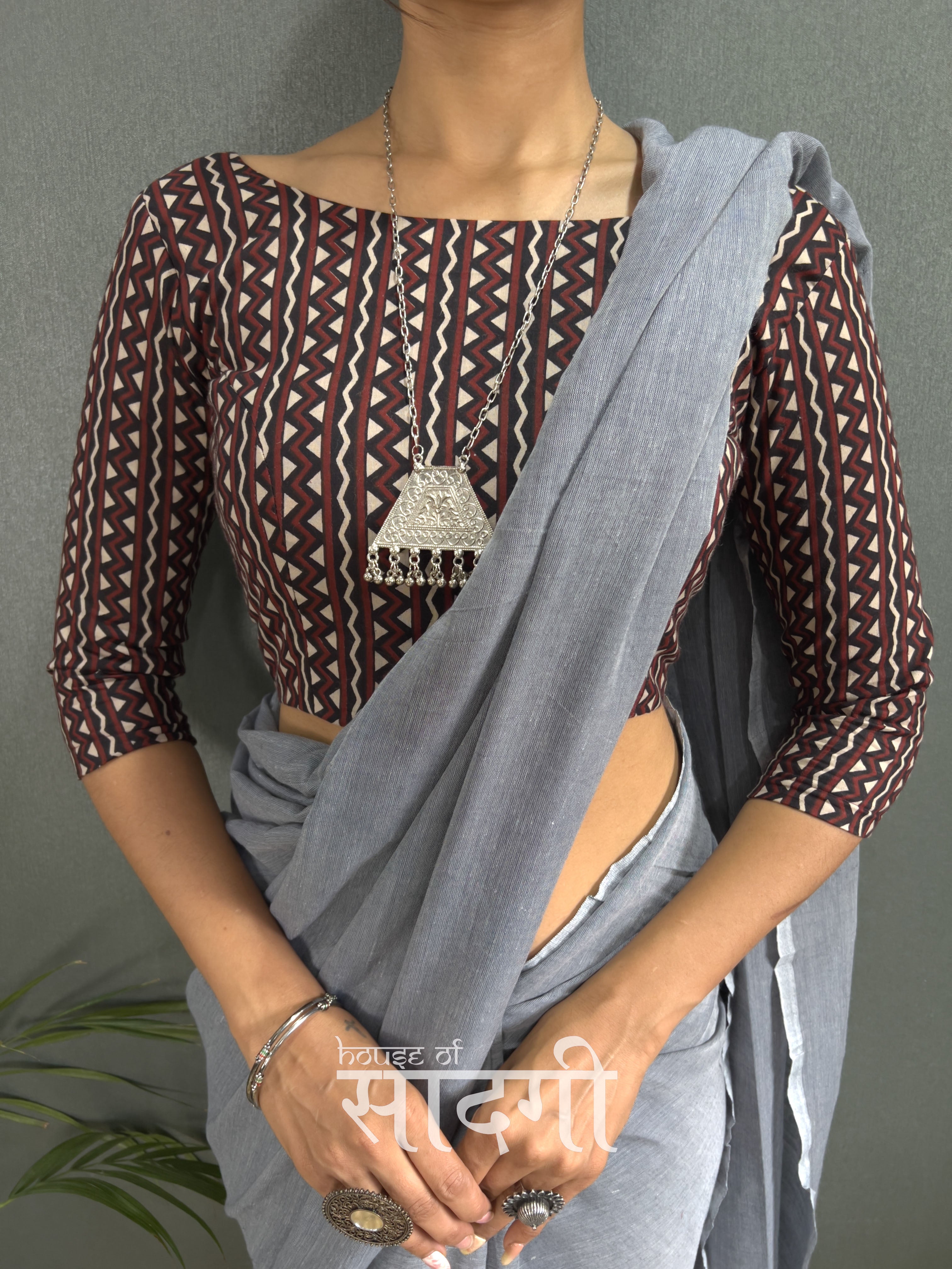 Grey Handloom Cotton Saree With Black Printed Blouse