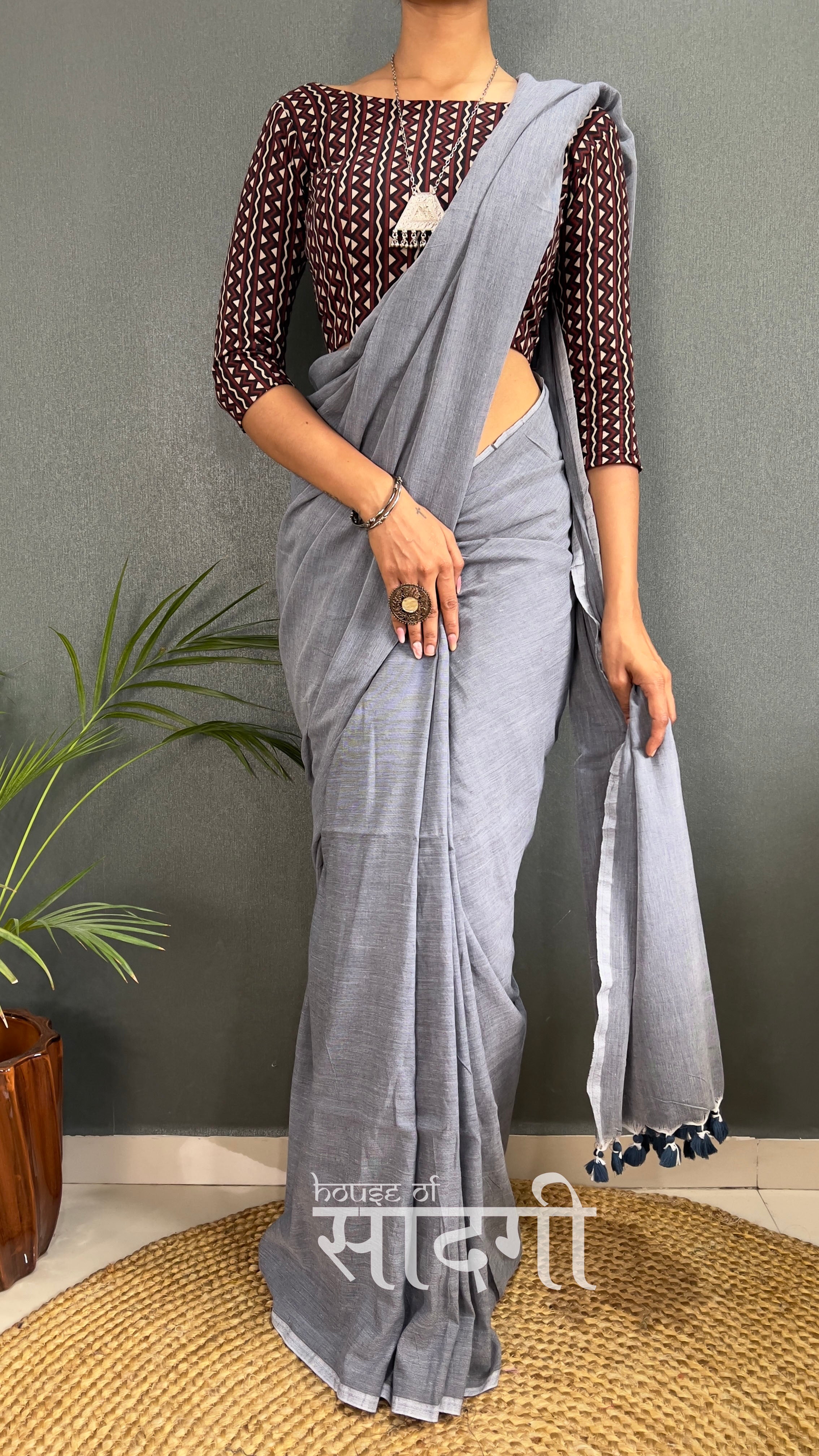 Grey Handloom Cotton Saree With Black Printed Blouse