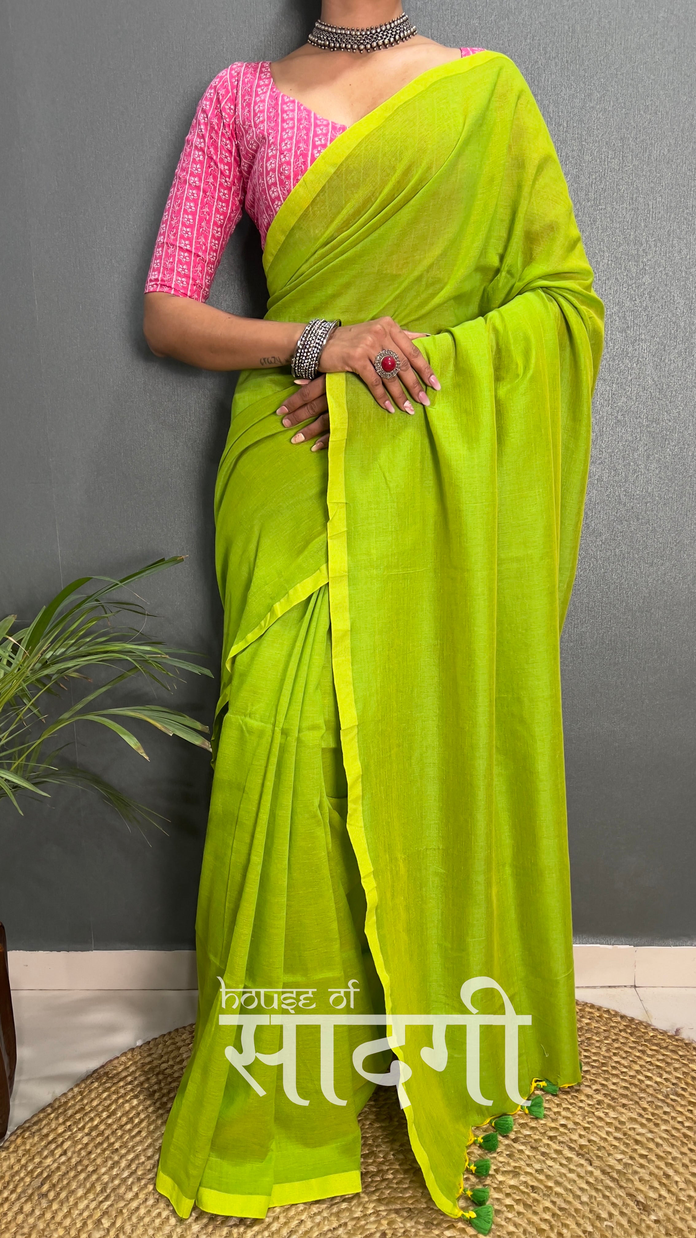 Perrot Handloom Cotton Saree With Pink Printed Blouse