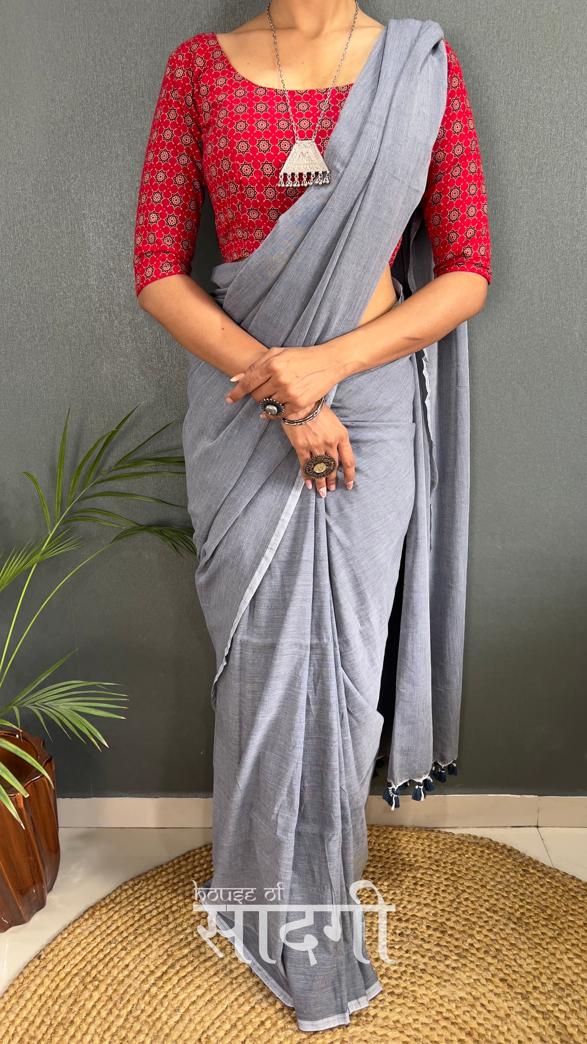 Grey Handloom Cotton Saree With Red Printed Blouse