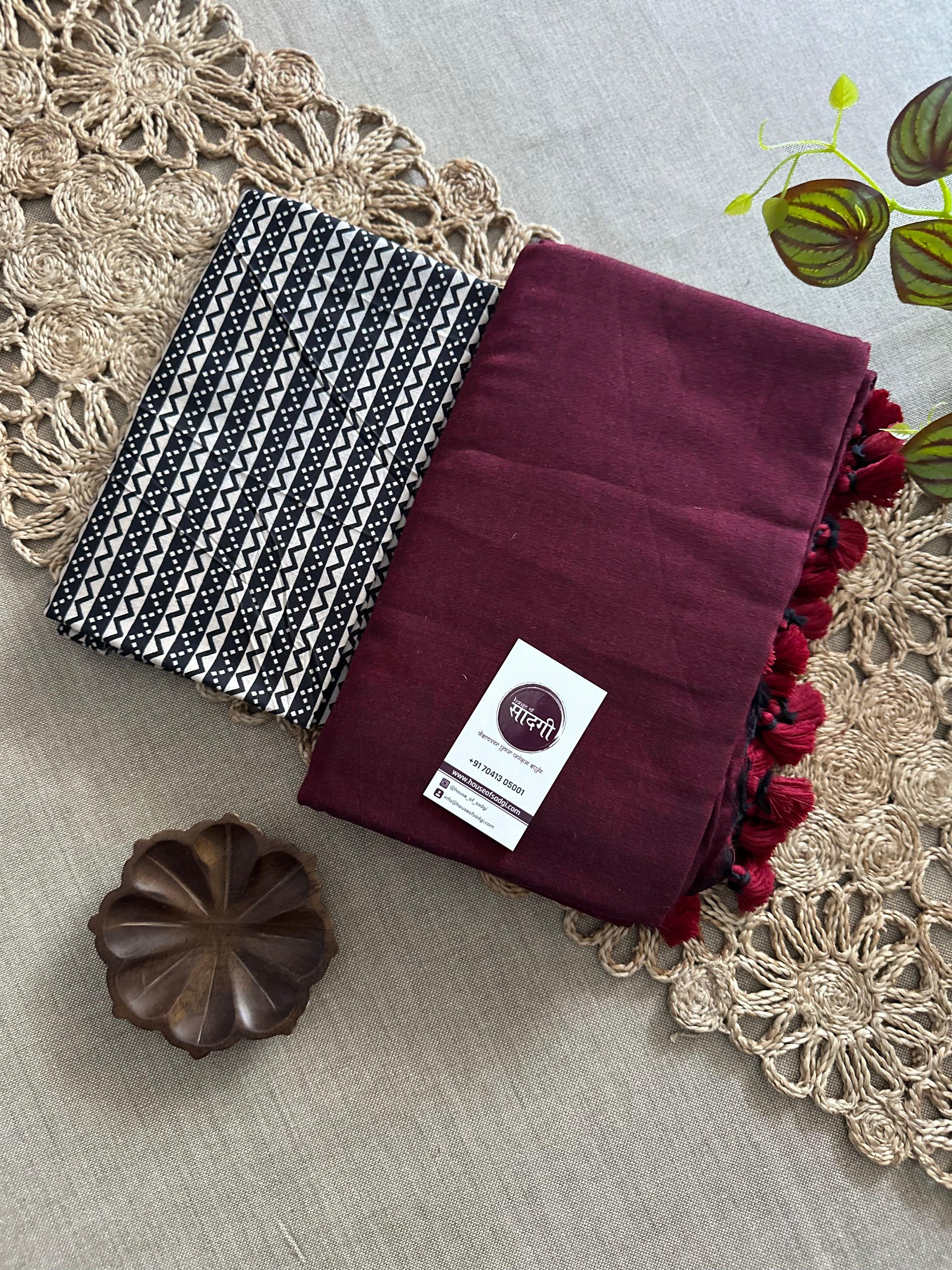 Dark Maroon Handloom Khadi Cotton Saree With Lining Printed Blouse - House Of Sadgi