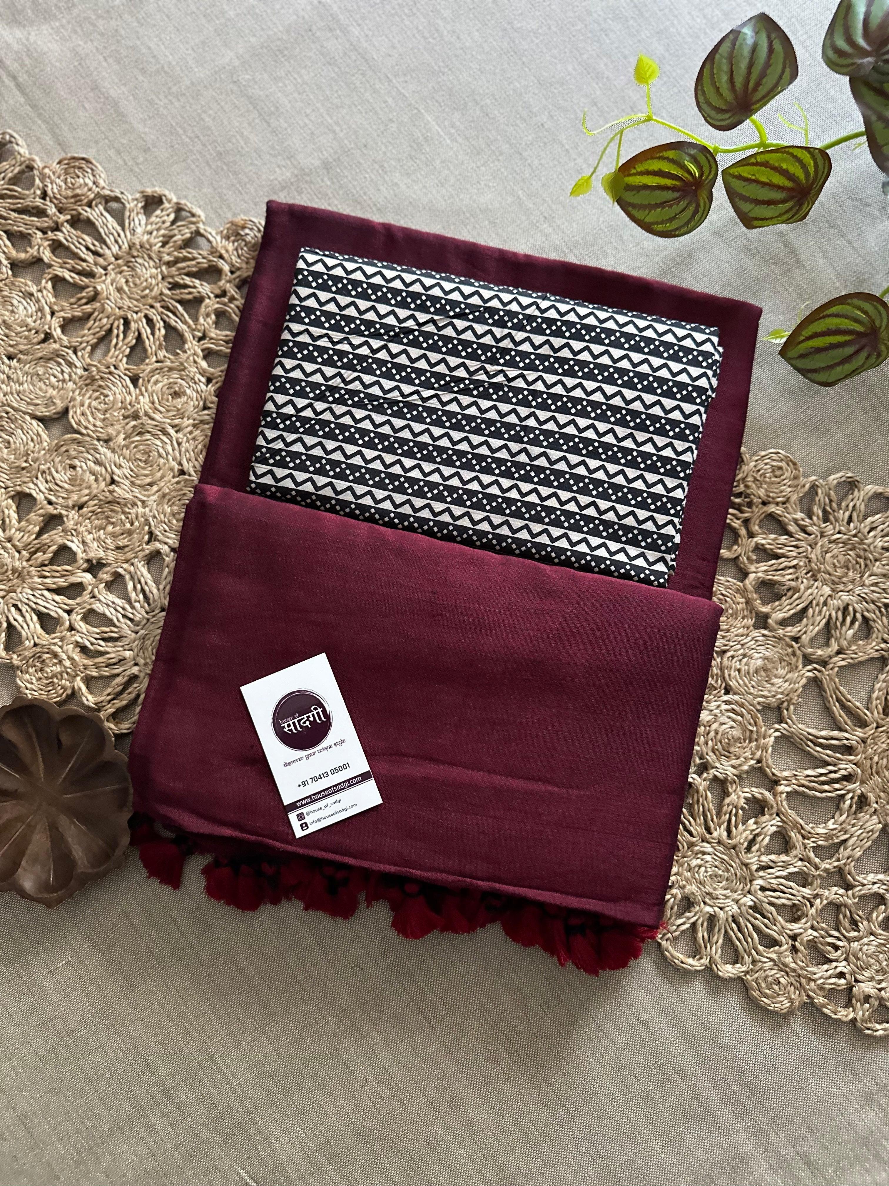 Dark Maroon Handloom Khadi Cotton Saree With Lining Printed Blouse - House Of Sadgi