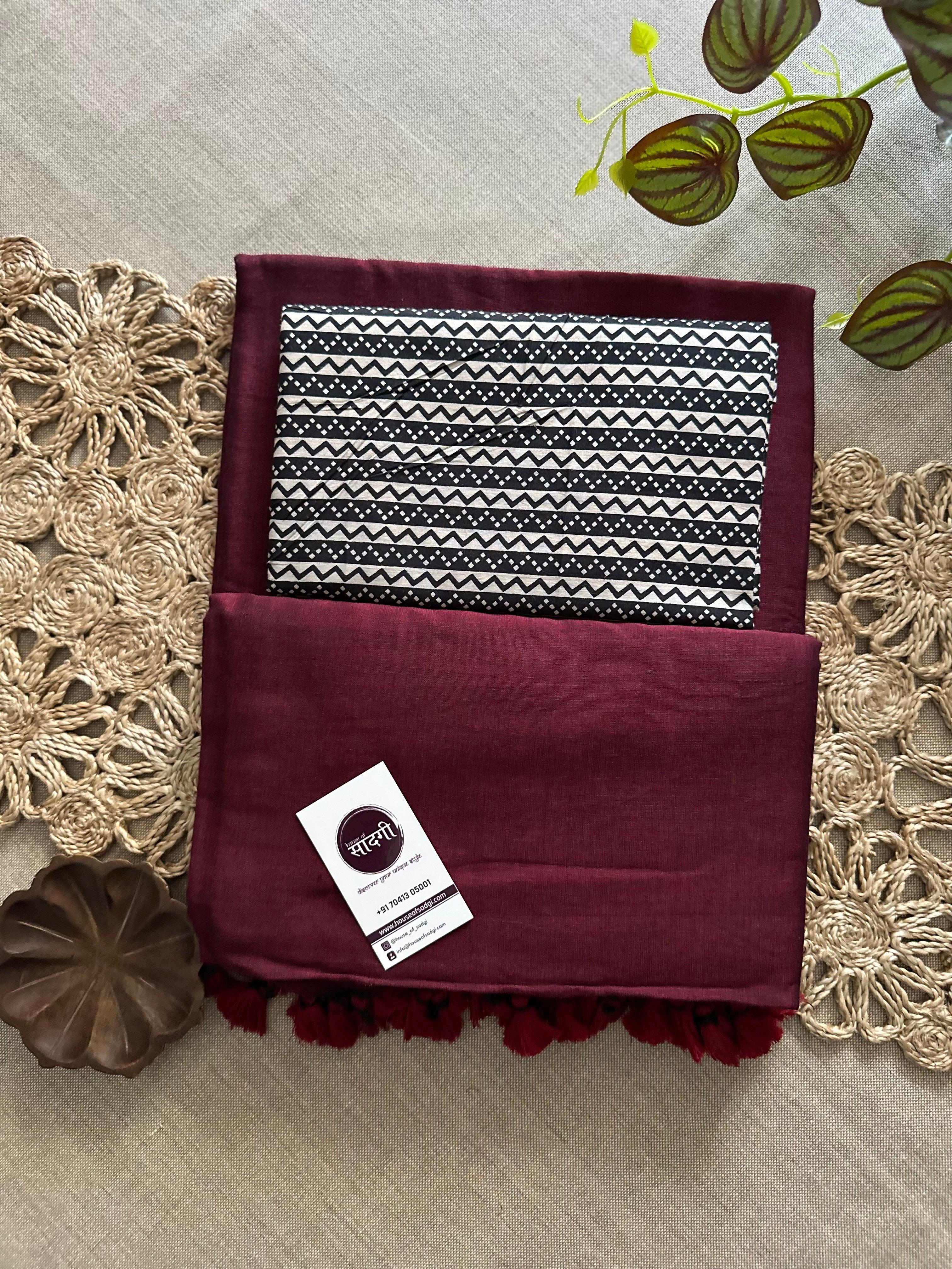 Dark Maroon Handloom Khadi Cotton Saree With Lining Printed Blouse - House Of Sadgi