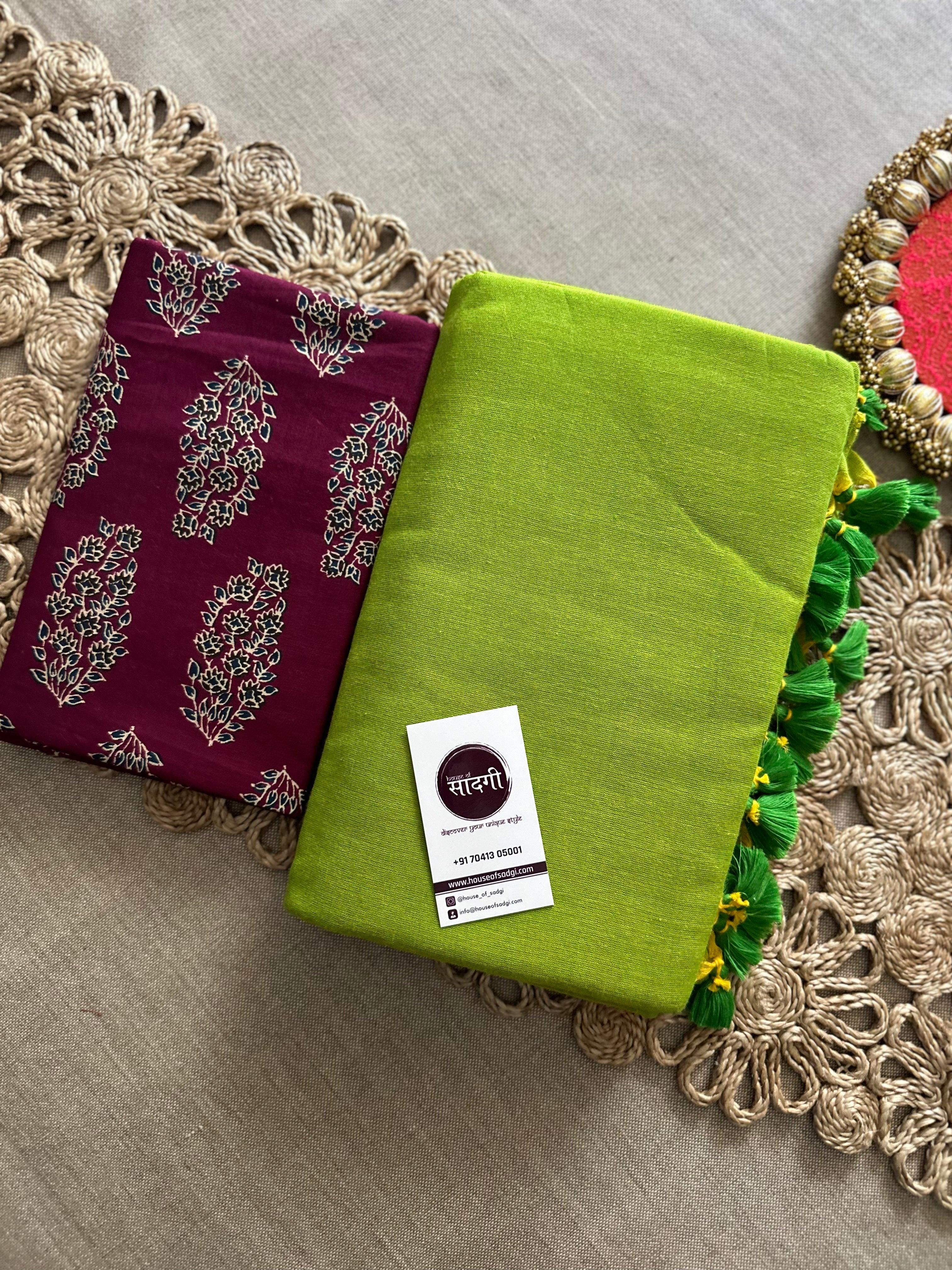 Perrot Green Handloom Khadi Cotton Saree With Floral Printed Blouse - House Of Sadgi