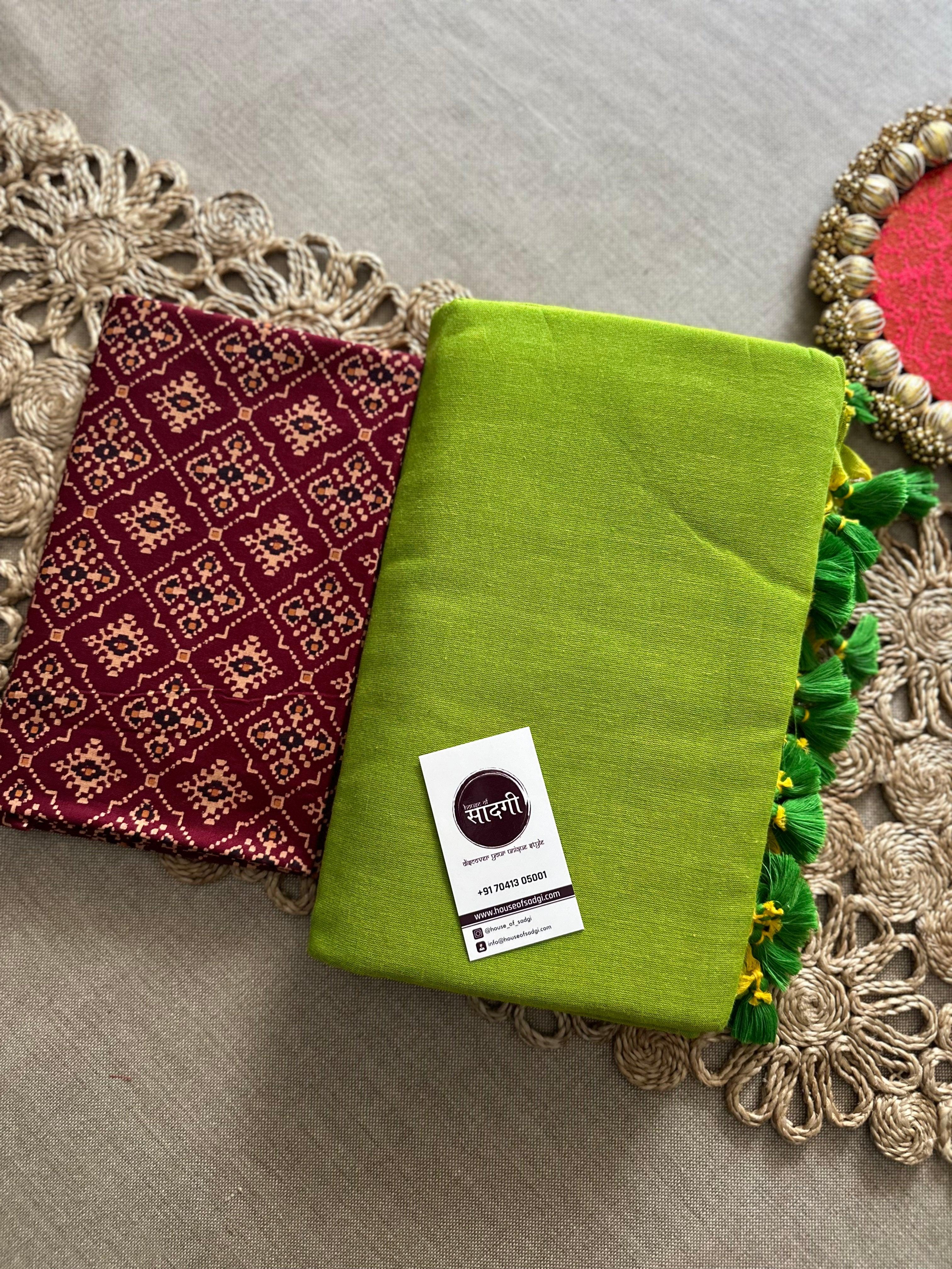 Perrot Green Handloom Khadi Cotton Saree With Maroon Geometric Print Blouse - House Of Sadgi